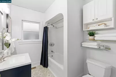 2142 Grant St, Concord, CA 94520 - Photo 17