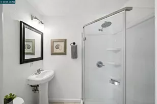 1014 Bancroft Rd, Concord, CA 94518 - Photo 11