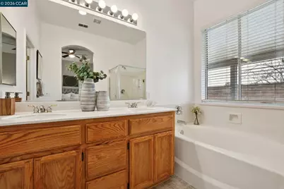 206 Oxburough Dr, Folsom, CA 95630 - Photo 17