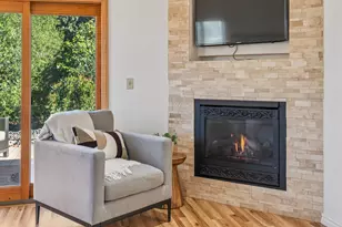 13000 Neptune Dr, San Leandro, CA 94577 - Photo 19