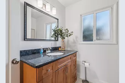 13000 Neptune Dr, San Leandro, CA 94577 - Photo 27