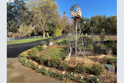 401 Pine Creek Road, Walnut Creek, CA 94598 - Photo 5
