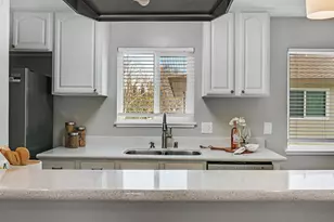 32608 Brenda Way, Union City, CA 94587 - Photo 17