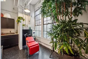 958 28th St, Oakland, CA 94608 - Photo 15