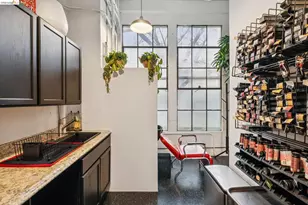 958 28th St, Oakland, CA 94608 - Photo 23