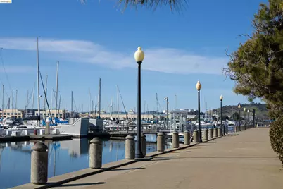 22 Schooner Ct, Richmond, CA 94804 - Photo 43