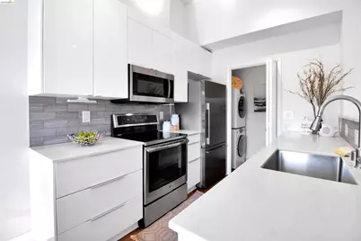 22 Schooner Ct, Richmond, CA 94804 - Photo 15