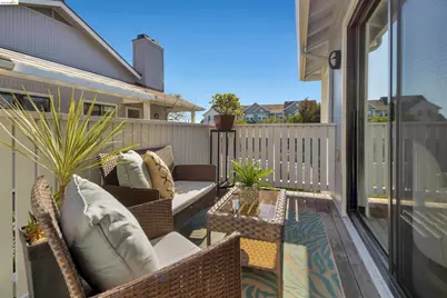 22 Schooner Ct, Richmond, CA 94804 - Photo 33
