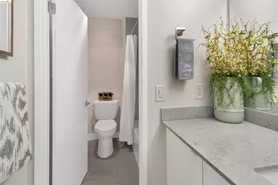 22 Schooner Ct, Richmond, CA 94804 - Photo 31