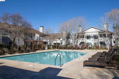 22 Schooner Ct, Richmond, CA 94804 - Photo 37