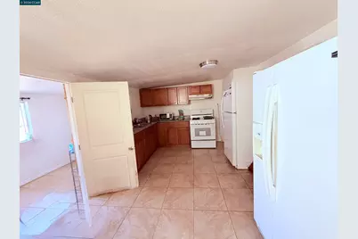 2625 75th Ave, Oakland, CA 94605 - Photo 5