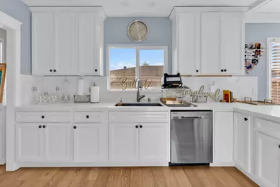 2468 Maxwell Ave, Oakland, CA 94601 - Photo 15