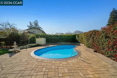 5895 Herriman Dr, Clayton, CA 94517 - Photo 5