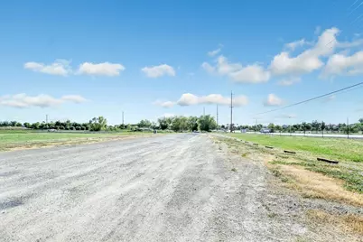 8091 Balfour Rd, Brentwood, CA 94513 - Photo 37