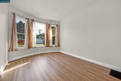 1923 West St, Oakland, CA 94612 - Photo 5