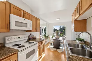 20 Marina Lakes Dr, Richmond, CA 94804 - Photo 19