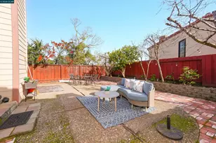 1 Sapphire Ct, Hercules, CA 94547 - Photo 25