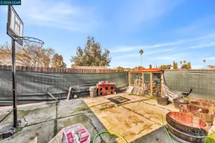 104 Alvarado Ave, Pittsburg, CA 94565 - Photo 31