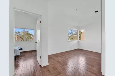 30300 Meridien Cir, Union City, CA 94587 - Photo 17