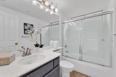 30300 Meridien Cir, Union City, CA 94587 - Photo 13