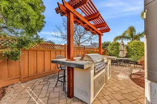 30300 Meridien Cir, Union City, CA 94587 - Photo 35