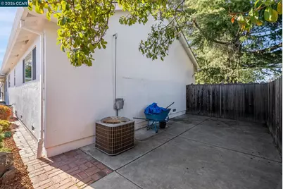 3770 Boxwood Ct, Concord, CA 94519 - Photo 47