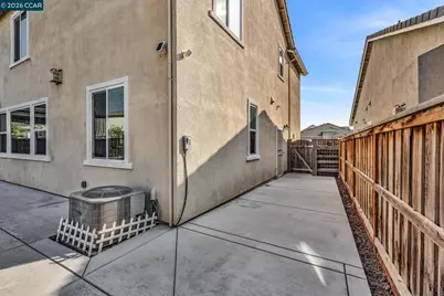 1881 Hartford Ct, Lathrop, CA 95330 - Photo 47