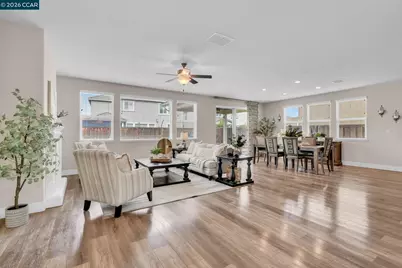 1881 Hartford Ct, Lathrop, CA 95330 - Photo 5