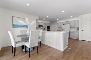 7825 Fairoaks Dr, Pleasanton, CA 94588 - Photo 33