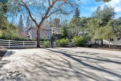 1847 Reliez Valley Rd, Lafayette, CA 94549 - Photo 25