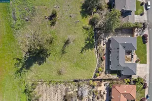 1197 Larch Ave, Moraga, CA 94556 - Photo 31