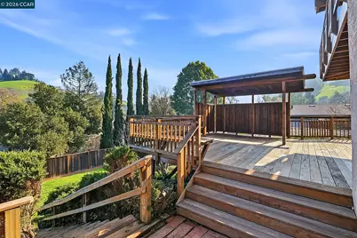 95 Mackie Dr, Martinez, CA 94553 - Photo 45