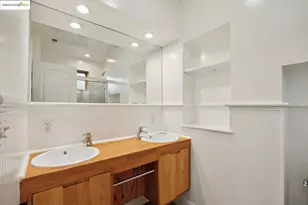 1028 36th St, Oakland, CA 94608 - Photo 19