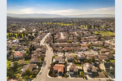 2093 Silence Dr, San Jose, CA 95148 - Photo 35