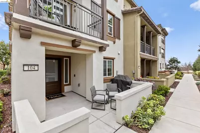 16306 Ridgehaven Dr #UNIT 104, Castro Valley, CA 94578 - Photo 1