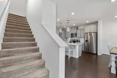 16306 Ridgehaven Dr #UNIT 104, Castro Valley, CA 94578 - Photo 27