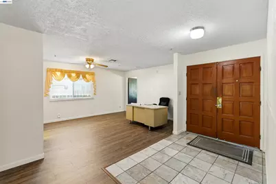 3025 Monticello Dr, Stockton, CA 95209 - Photo 9