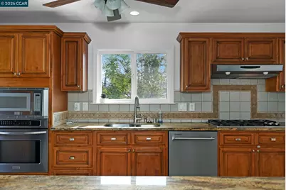 1921 Gilly Lane, Concord, CA 94518 - Photo 5
