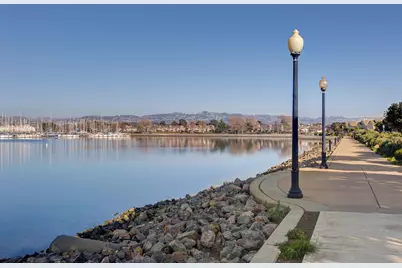 79 Lakeshore Ct, Richmond, CA 94804 - Photo 41