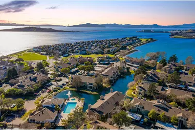 79 Lakeshore Ct, Richmond, CA 94804 - Photo 1