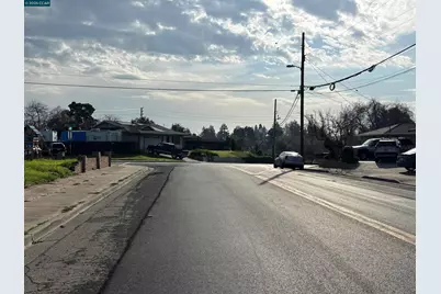 1304 13th St, Antioch, CA 94509 - Photo 3