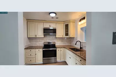 308 Vine St, Modesto, CA 95351 - Photo 13