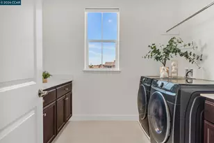 1553 Perkins Pl, Mountain House, CA 95391 - Photo 41