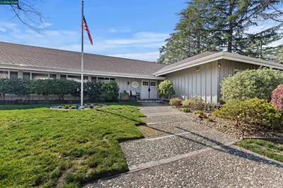 18 Miramonte Dr, Moraga, CA 94556 - Photo 29