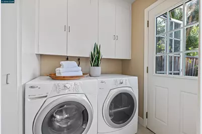 18 Miramonte Dr, Moraga, CA 94556 - Photo 27