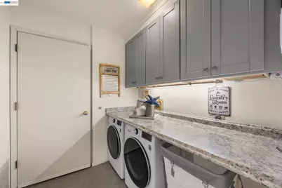 3009 Triumph Dr, Alameda, CA 94501 - Photo 23