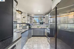 3009 Triumph Dr, Alameda, CA 94501 - Photo 11