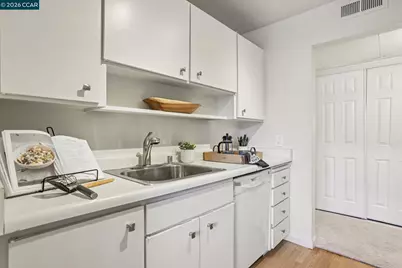 310 Civic Dr #205, Walnut Creek, CA 94596 - Photo 13