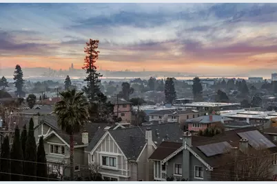 5460 Carlton St, Oakland, CA 94618 - Photo 45