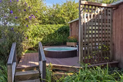 5460 Carlton St, Oakland, CA 94618 - Photo 39